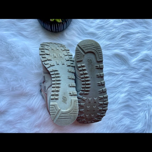 *SOLD* New Balance - Picture 8 of 8